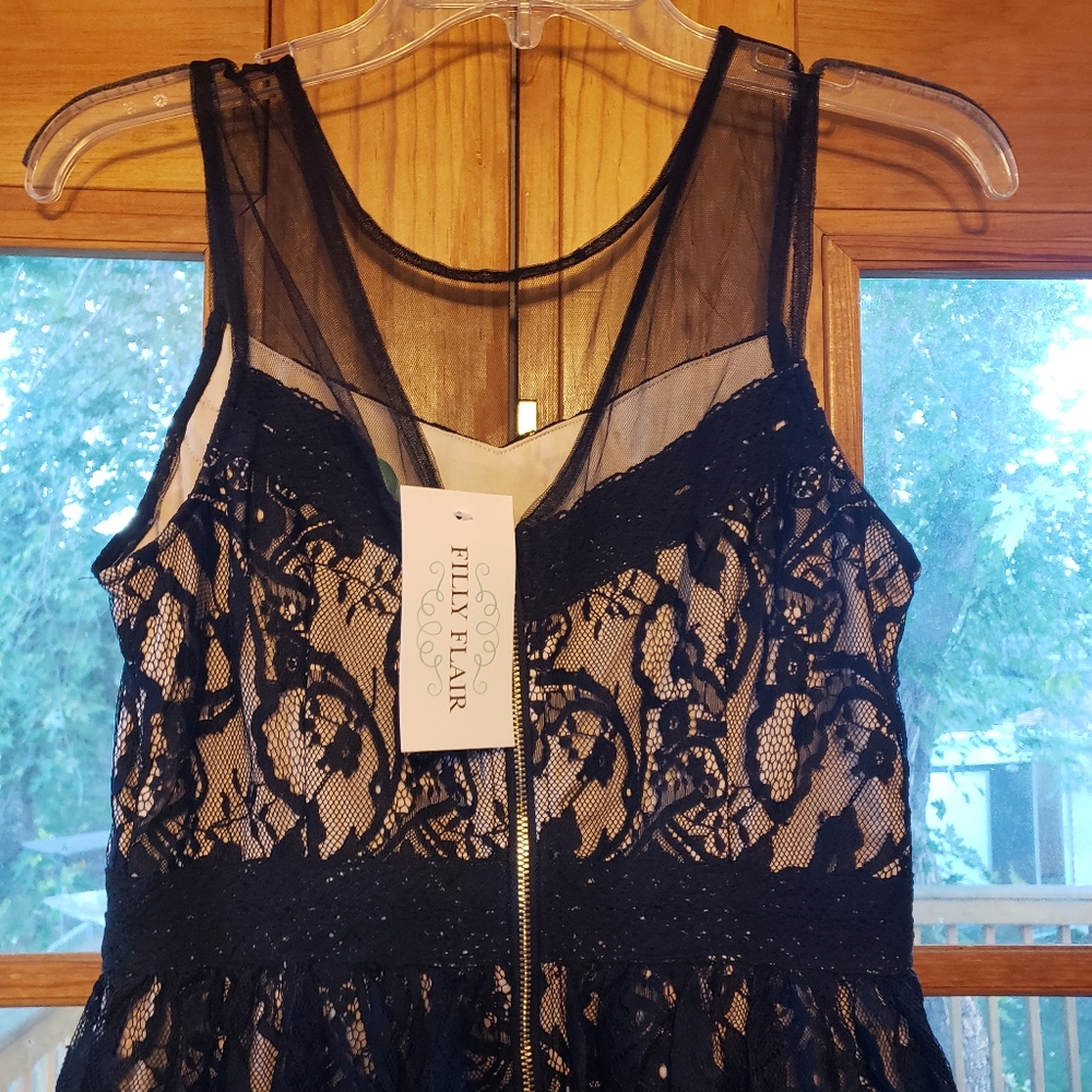 Dress - Picture 3 of 4